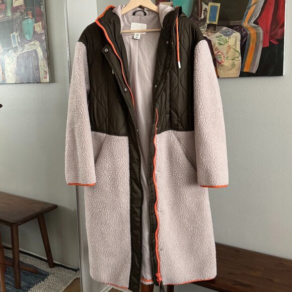 H&M - Longline Sherpa Quilted Coat in Cream/Olive Green - Picture 1 of 16